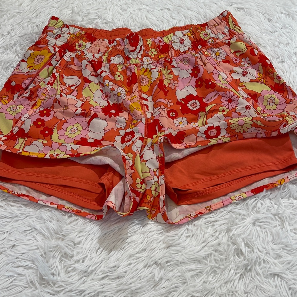 Avia Red Floral Women's Athletic Shorts SIZE L 12-14 BUILT IN UNDERPANTS - Picture 3 of 10